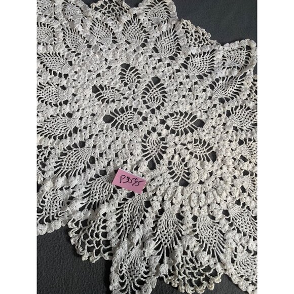 Vintage Hand-Crocheted Leaf-Shaped Lace Doily Table Decor 29"x20" - Picture 7 of 7